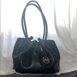 MICHAEL Kors Medium Black Leather Ring Tote